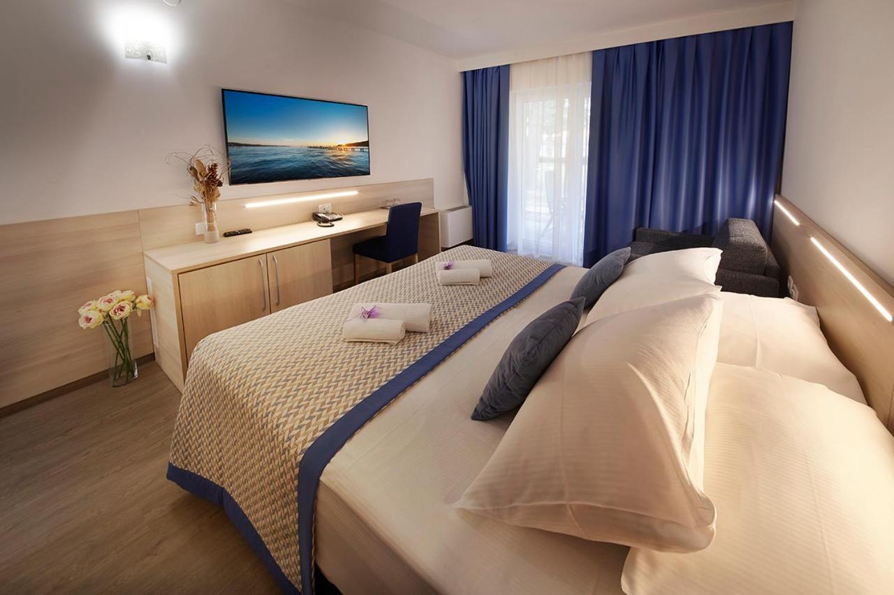 Villa Cedra - Hotel & Resort Adria Ankaran Ngoại thất bức ảnh